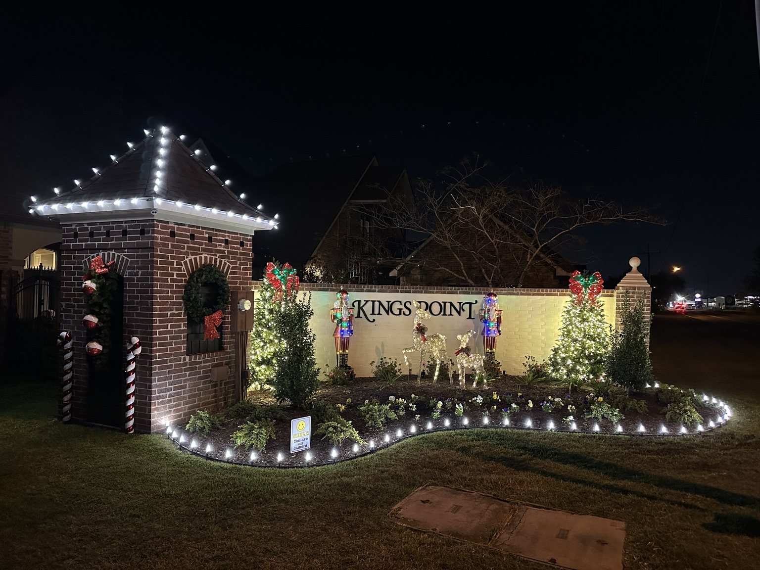 Kings Point HOA entrance Christmas display