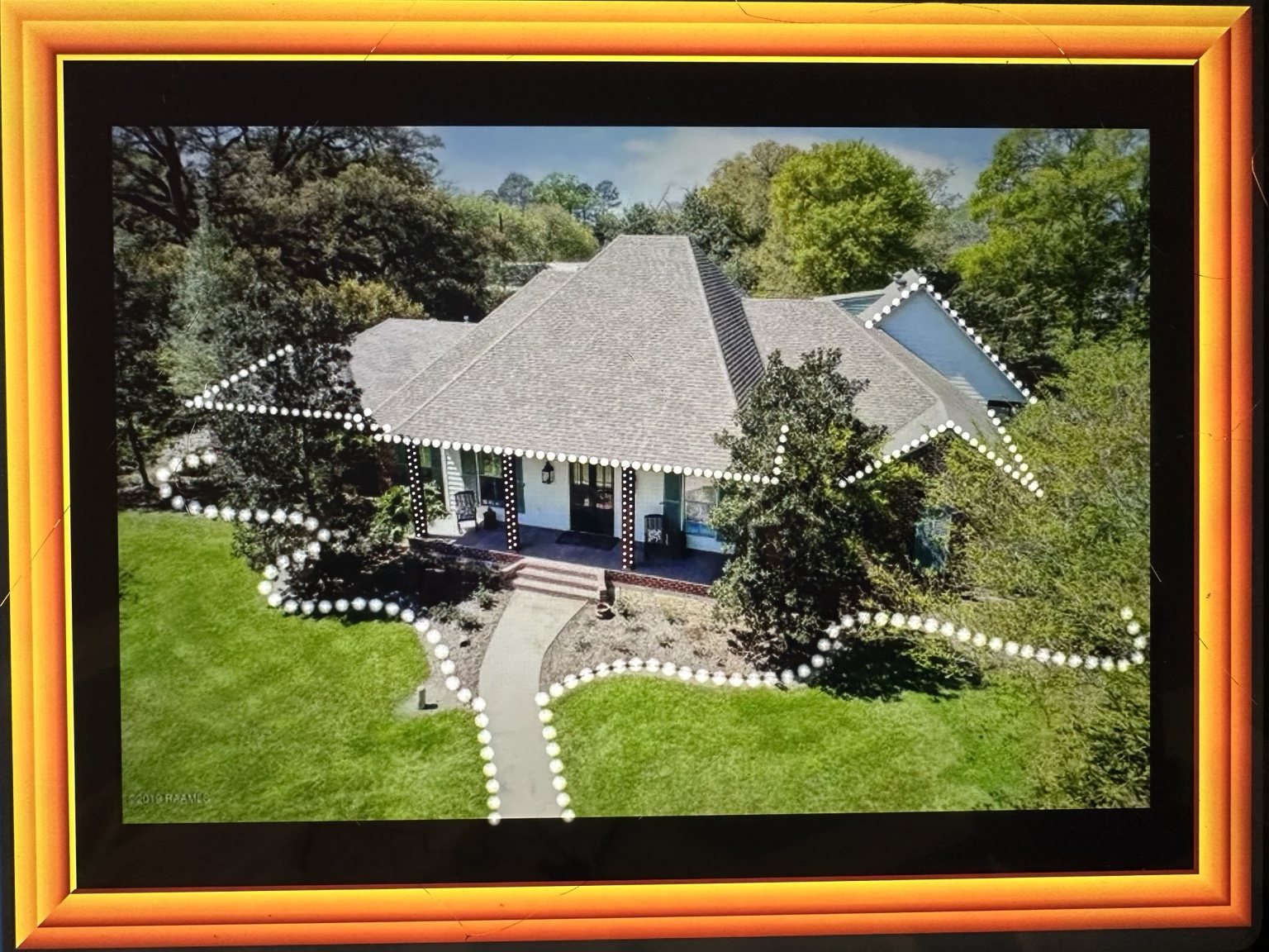 Holiday lighting design concept