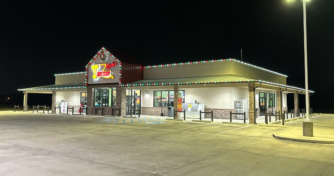 Convenience store holiday roofline lighting